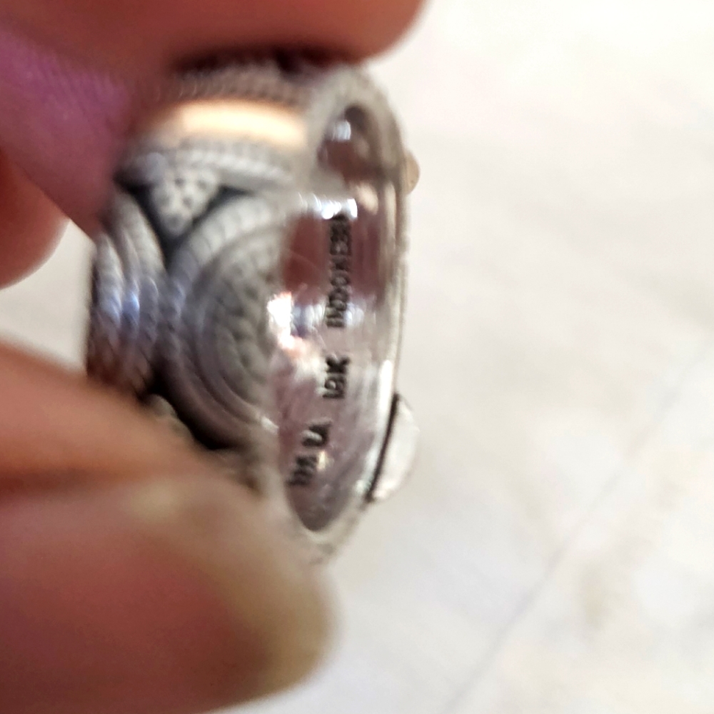 Ring - Picture 3 of 3